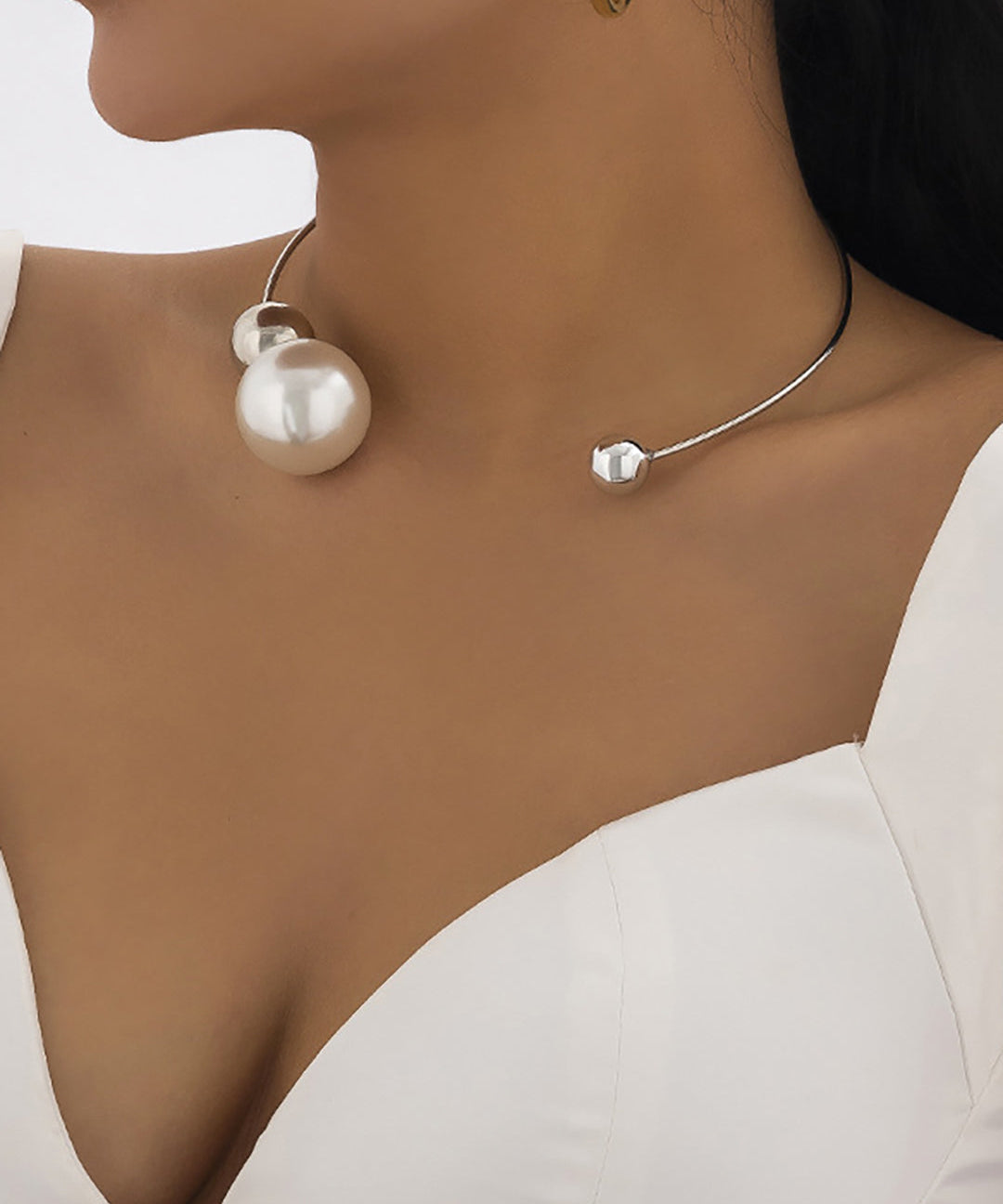 Metal Pearl Necklaces