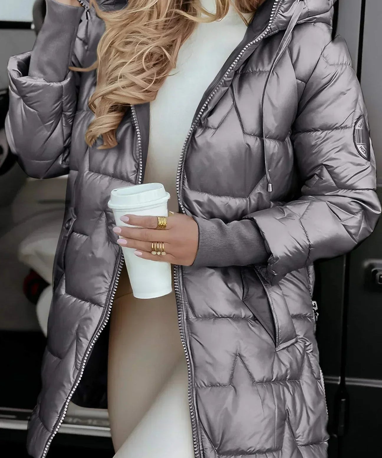 Nora - Elegant Winter Coat with Hood and Padding